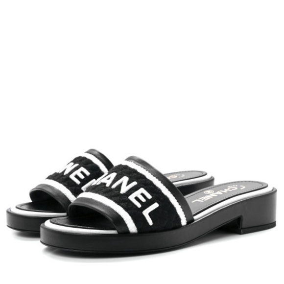 100% authentic Chanel lambskin sandal - Picture 2 of 6